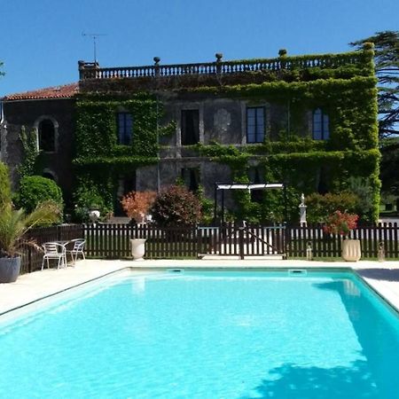 Chateau Le Poiron Bed & Breakfast Pissotte Exterior photo